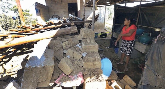 Decenas de viviendas dañadas en El Salvador en medio de la Alerta Roja Sísmica